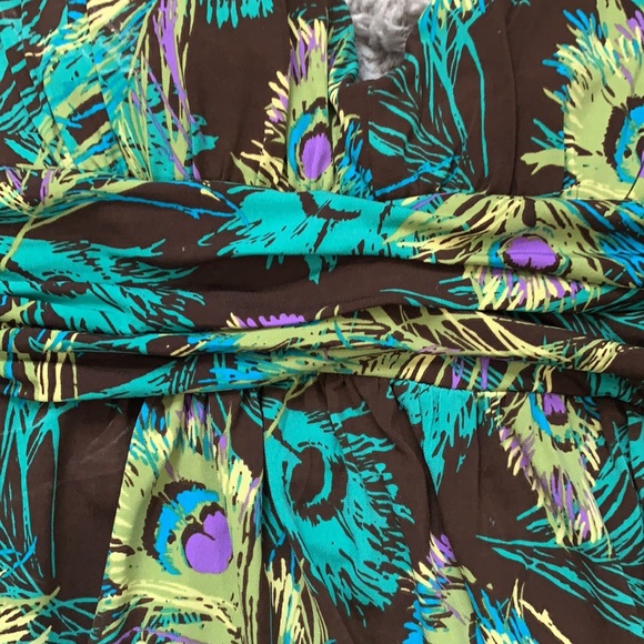 Flattering ruby rox peacock dress sz m euc! - Picture 3 of 6